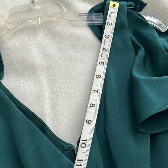 Azazie emerald green maxi dress. Size A10. Official color name is PINE - Picture 8 of 13